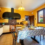 Iris Three Bedroom Private Garden Bike&boat&scooter Colico