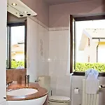Iris Three Bedroom Private Garden Bike&boat&scooter *