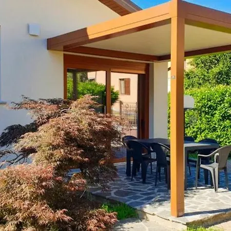 Villa Iris Winter Escape Three Bedrooms With Private Garden Colico