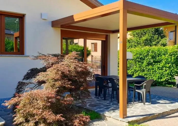 Villa VILLA IRIS Three Bedroom Private Garden Bike&Boat&Scooter Lake Como Colico