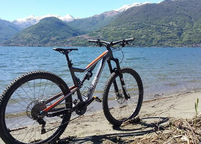 Villa VILLA IRIS Three Bedroom Private Garden Bike&Boat&Scooter Lake Como