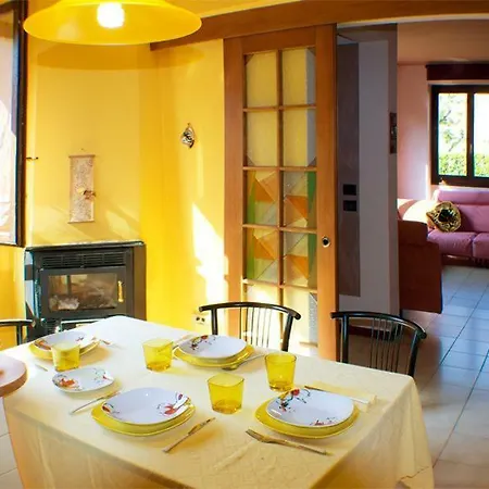 Iris Winter Escape Three Bedrooms With Private Garden * Colico